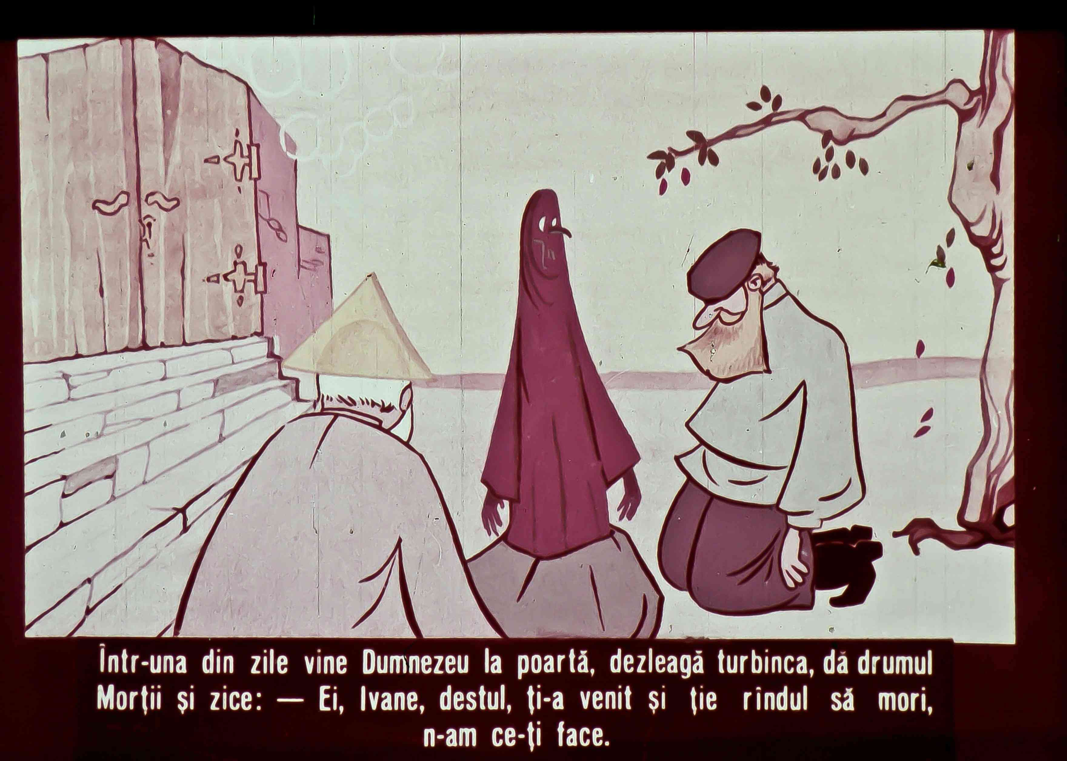 O scenă animată cu trei personaje, una purtând o mantie, într-un decor simplu, prezentând un moment narativ despre soarta vieții.